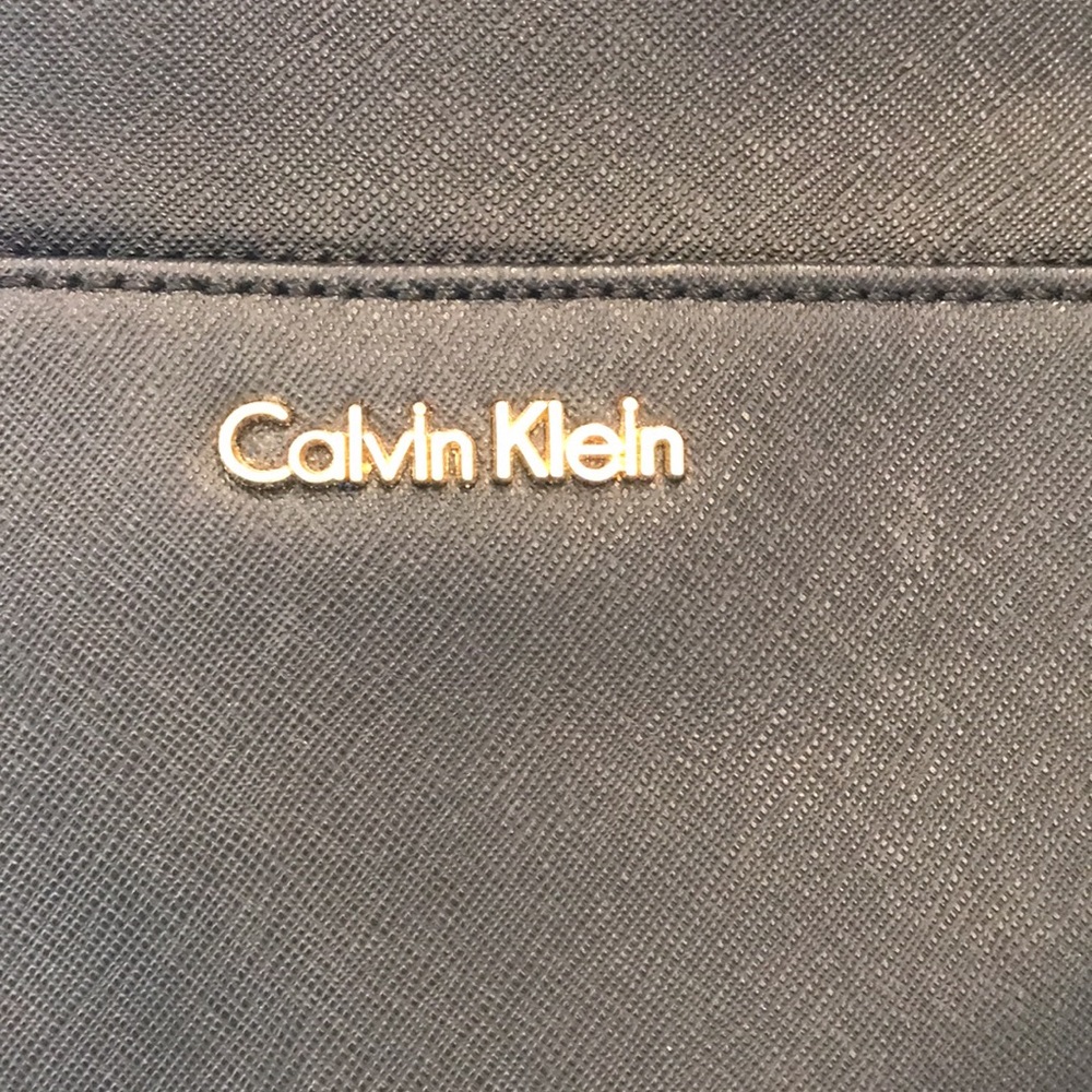Calvin Klein tote - Picture 2 of 6